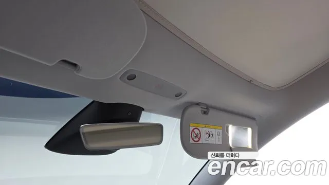 Tesla Model 3 — Фото автомобиля 5