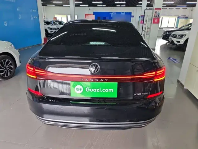 Volkswagen Passat — Фото автомобиля 5