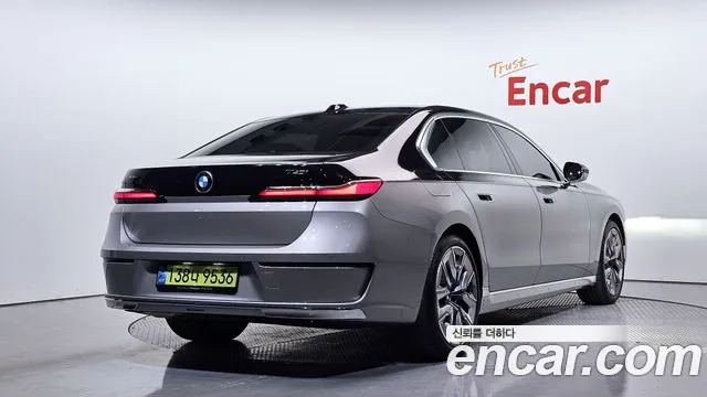 BMW 7 Series G70 — Фото автомобиля 2
