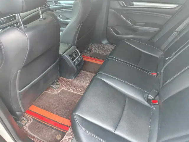 Honda Accord — Фото автомобиля 8
