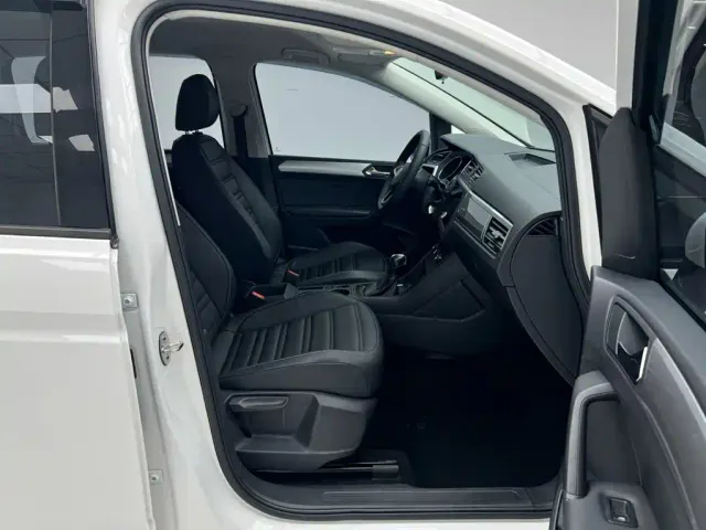Volkswagen Touran — Фото автомобиля 5
