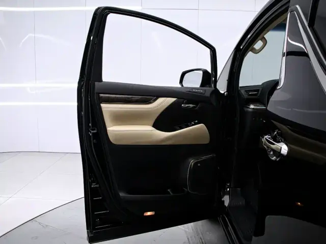 Toyota Vellfire — Фото автомобиля 14