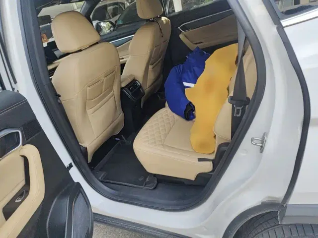 Geely Haoyue L — Фото автомобиля 13
