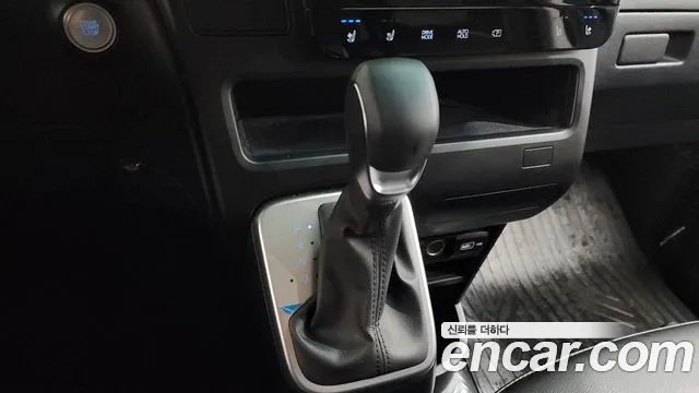 Hyundai Staria Staria Tourer 11 мест — Фото автомобиля 8