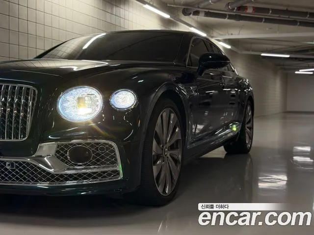 Bentley Flying Spur Generation 3 — Фото автомобиля 3