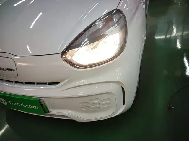 Roewe Clever — Фото автомобиля 23