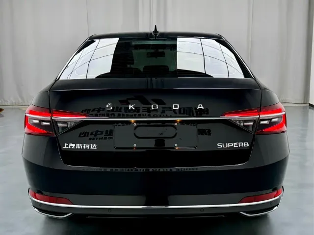 Skoda Superb — Фото автомобиля 15