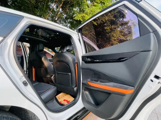 Changan Changan UNI-V 2022 1.5T Sport Edition — Фото автомобиля 10
