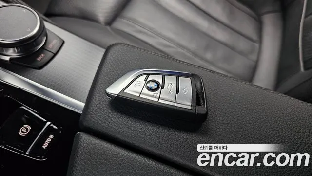 BMW 5 Series G30 — Фото автомобиля 21