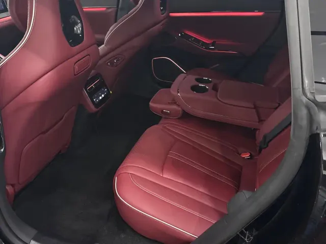 Denza Z9GT — Фото автомобиля 9