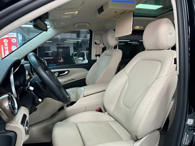 Mercedes-Benz V-Class — Фото автомобиля 9