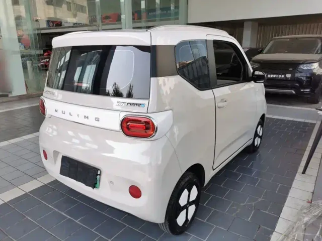 Wuling Hongguang Mini EV — Фото автомобиля 6