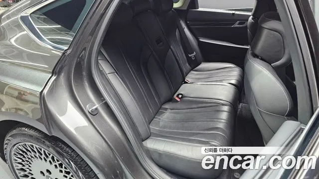 Genesis G80 Бензин 2.5 турбо 2WD — Фото автомобиля 26