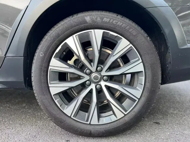 Volvo V90 — Фото автомобиля 6