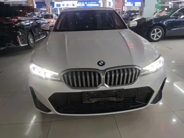 BMW 3 Series — Фото автомобиля 2