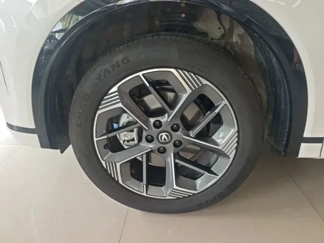 Changan CS75 Plus — Фото автомобиля 22