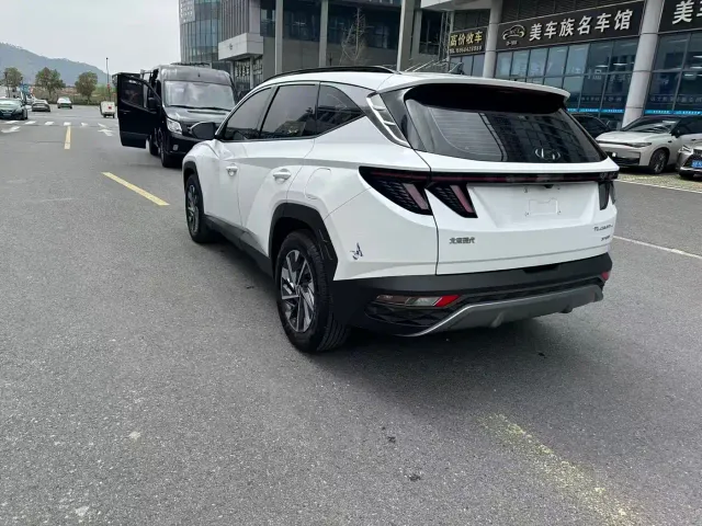 Hyundai Tucson — Фото автомобиля 8
