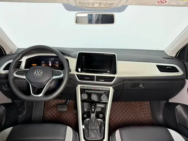 Volkswagen T-Roc — Фото автомобиля 11