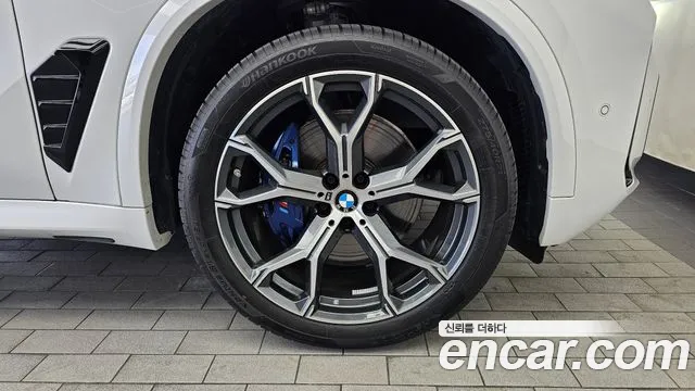 BMW X5 xDrive 40i M Sport — Фото автомобиля 20