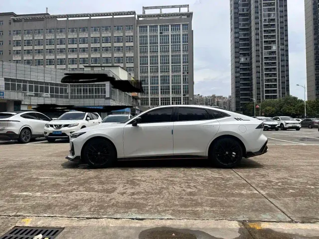 Changan UNI-V — Фото автомобиля 4