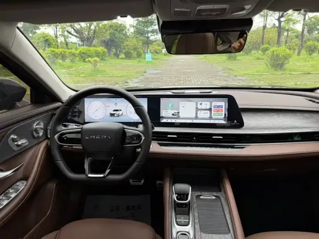 Chery Arrizo 8 — Фото автомобиля 6