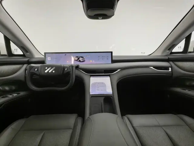 IM Motors LS6 — Фото автомобиля 5