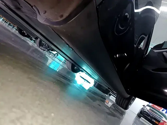 Tesla Model Y — Фото автомобиля 20