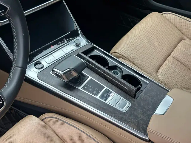 Audi A6L — Фото автомобиля 17