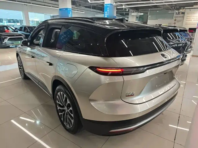 Nio ES6 — Фото автомобиля 4