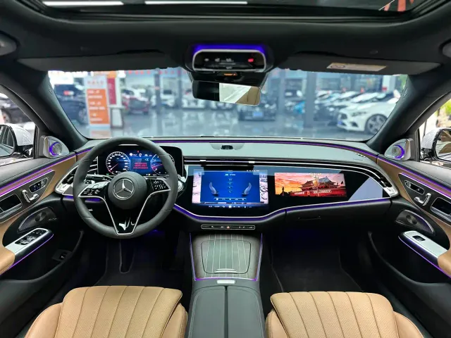 Mercedes-Benz E-Class — Фото автомобиля 7
