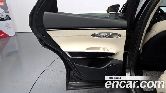 Genesis GV70 2.5T Бензин 2WD — Фото автомобиля 23