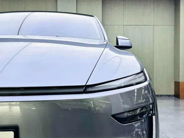 Tesla Model Y — Фото автомобиля 7