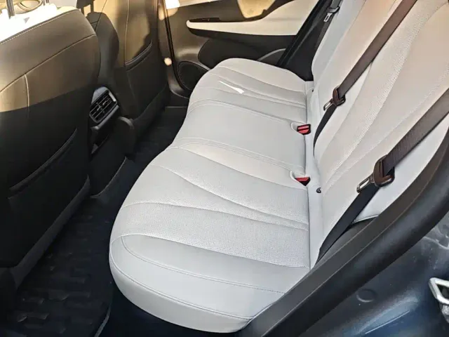 BYD Seal 05 DM-i — Фото автомобиля 16