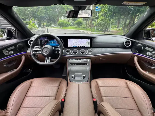 Mercedes-Benz E-Class — Фото автомобиля 10