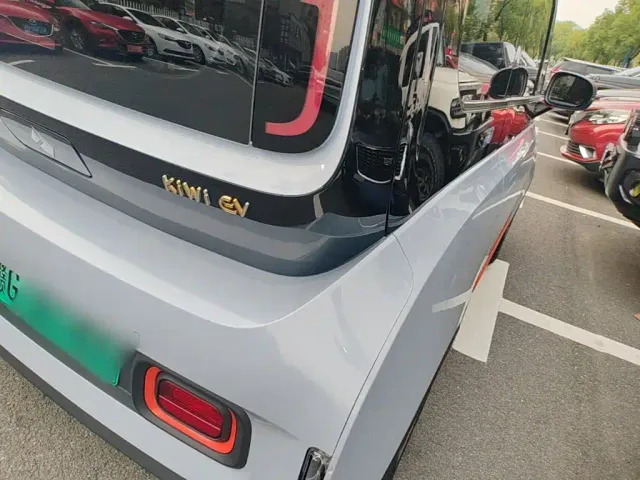 Baojun KiWi EV — Фото автомобиля 7