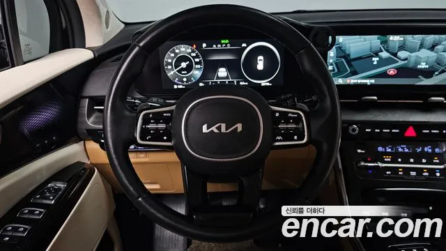 Kia Canival — Фото автомобиля 11