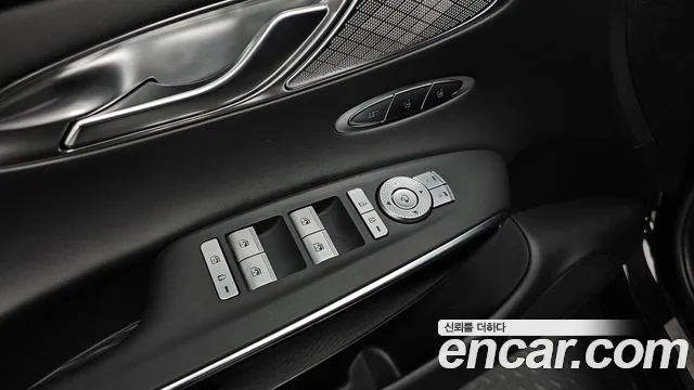 Genesis GV70 2.5T Бензин 2WD — Фото автомобиля 16