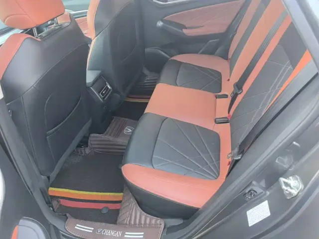 Changan Eado — Фото автомобиля 16