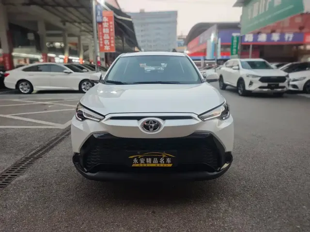 Toyota Frontlander — Фото автомобиля 2