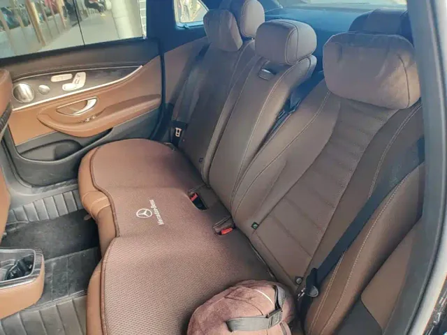 Mercedes-Benz E-Class — Фото автомобиля 16