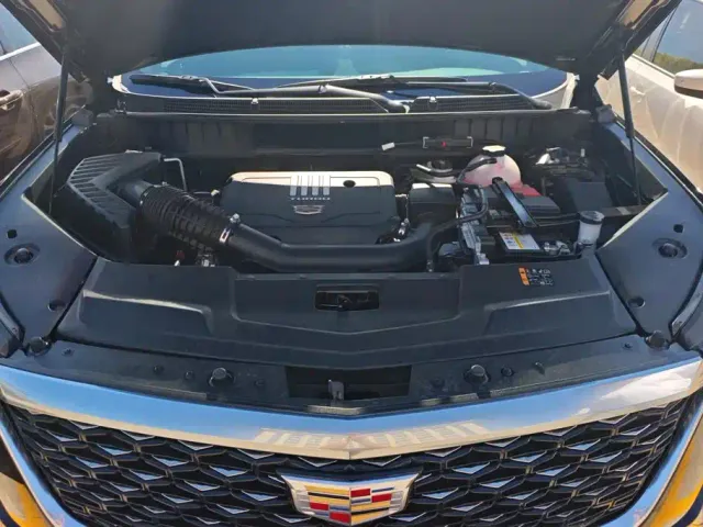 Cadillac XT5 — Фото автомобиля 10