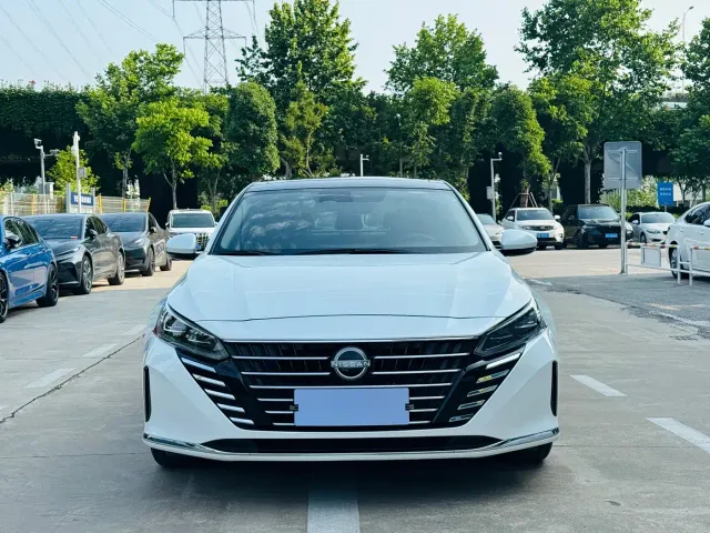 Nissan Teana — Фото автомобиля 2