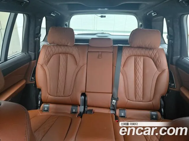 BMW X7 xDrive 40d M Sport 7 мест — Фото автомобиля 10