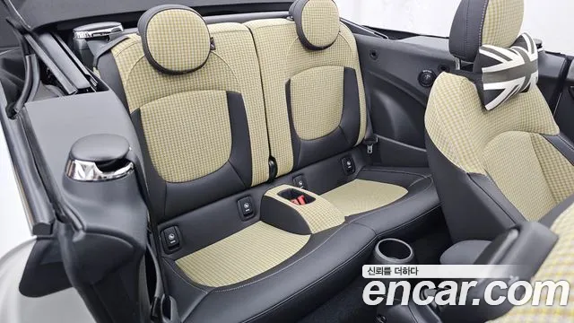 Mini Cooper Convertible — Фото автомобиля 12