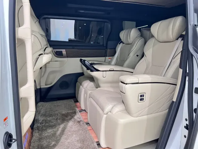 Toyota Alphard — Фото автомобиля 14
