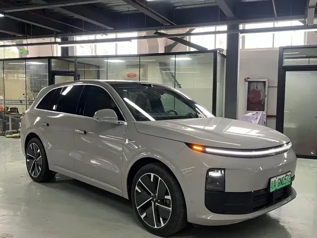 Li Auto L6 — Фото автомобиля 2