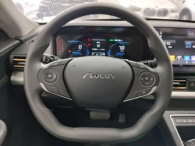 Dongfeng Fengshen E70 — Фото автомобиля 10
