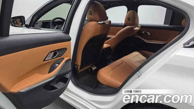 BMW 3-Series 3 серия (G20) 320i M Sport — Фото автомобиля 11