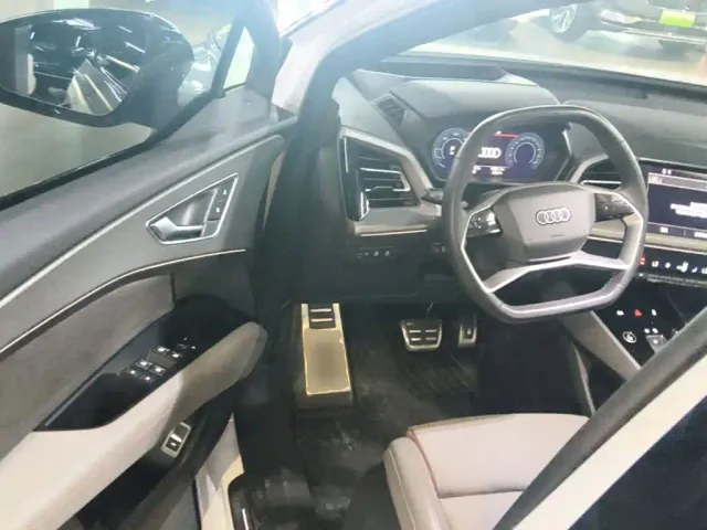 Audi Q5 e-tron — Фото автомобиля 15