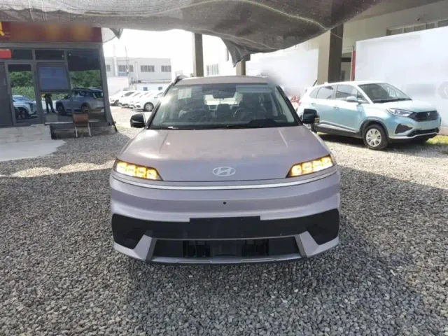 Hyundai ELEXIO — Фото автомобиля 2
